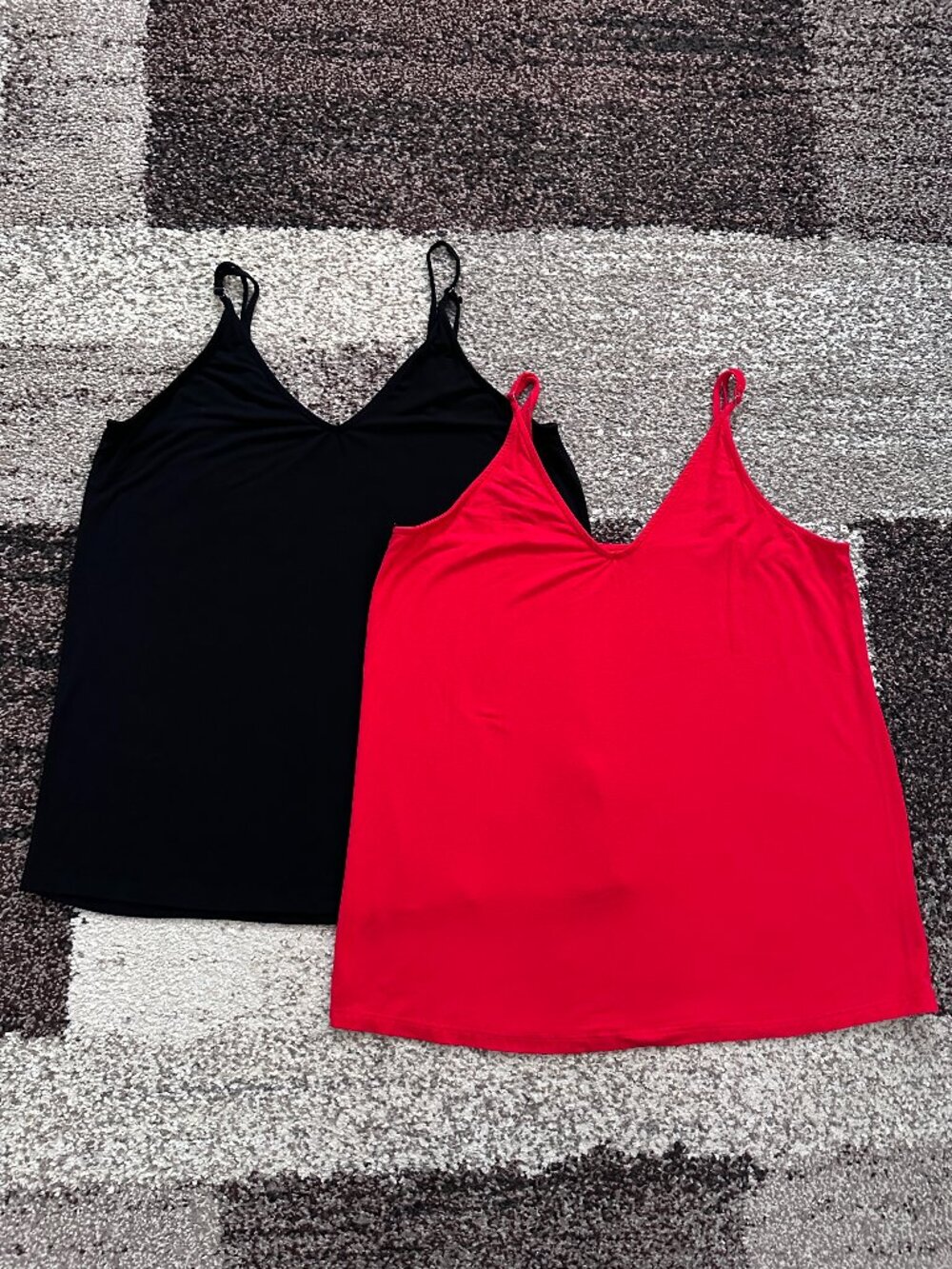 LOLONG (XL) x2 Black & Red V-Neck Spaghetti Strap Loose Swing Tank Top Cami Soft